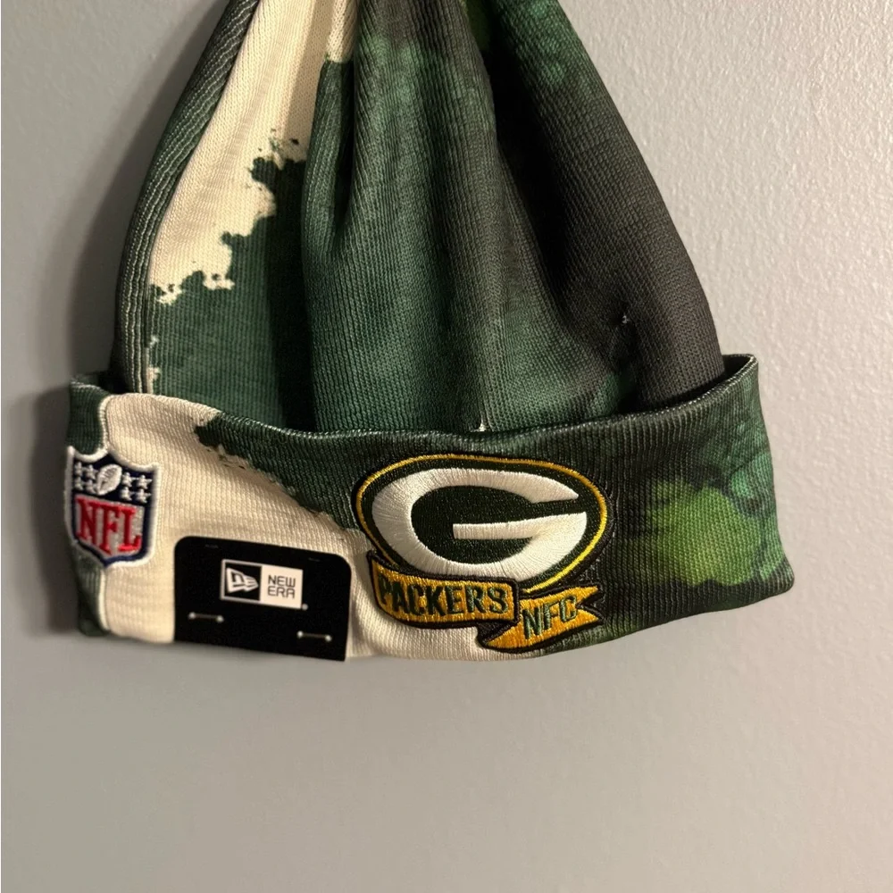Greenbay Packers Aunthetic New Era NFL Beanie Winter Hat 2022 Field Sport NWT - Picture 3 of 10